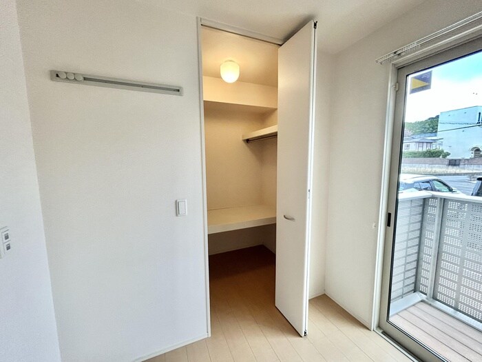 物件内観写真10　(収納)