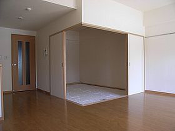 物件内観写真8　(居室)