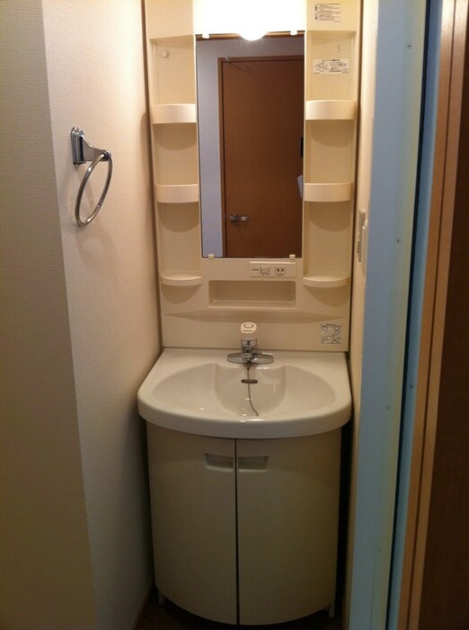 物件内観写真9　(洗面)