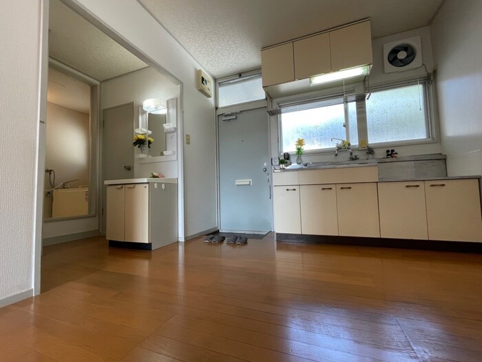 物件内観写真1　(居室)