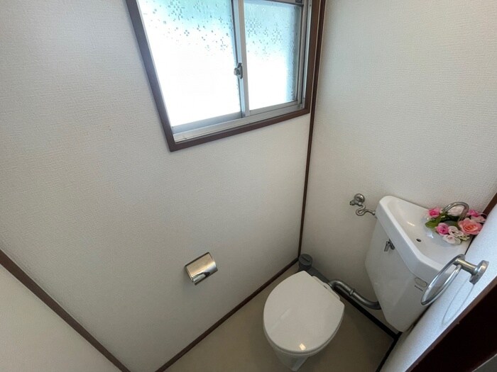 物件内観写真4　(トイレ)