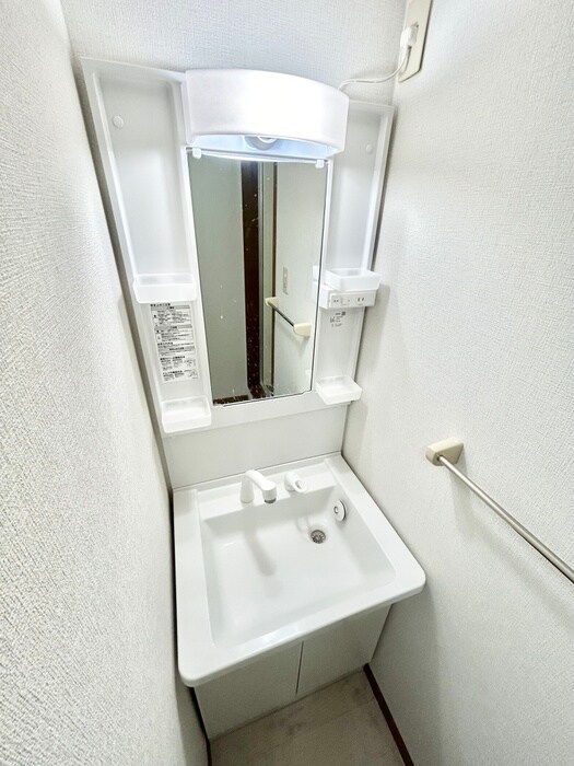 物件内観写真9　(洗面)