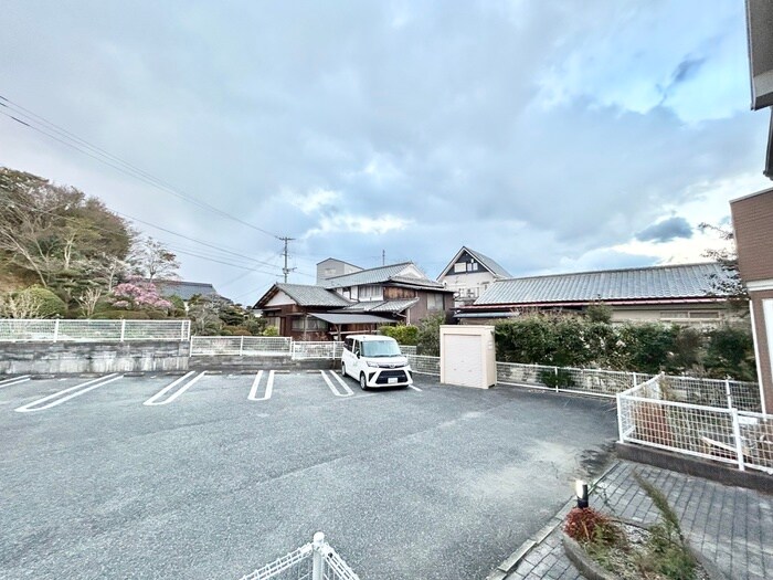 物件内観写真12　(室内からの展望)