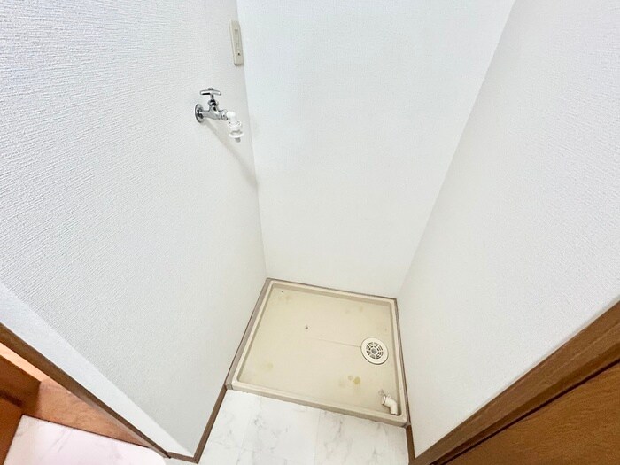 物件内観写真20　(洗濯機置場)