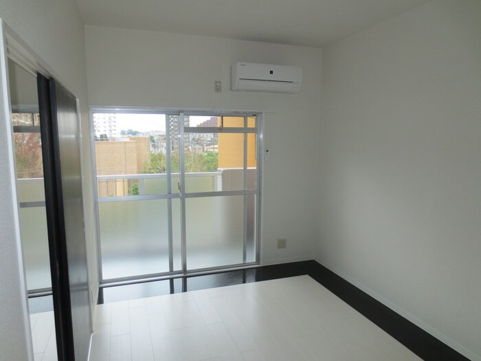 物件内観写真12　(居室)