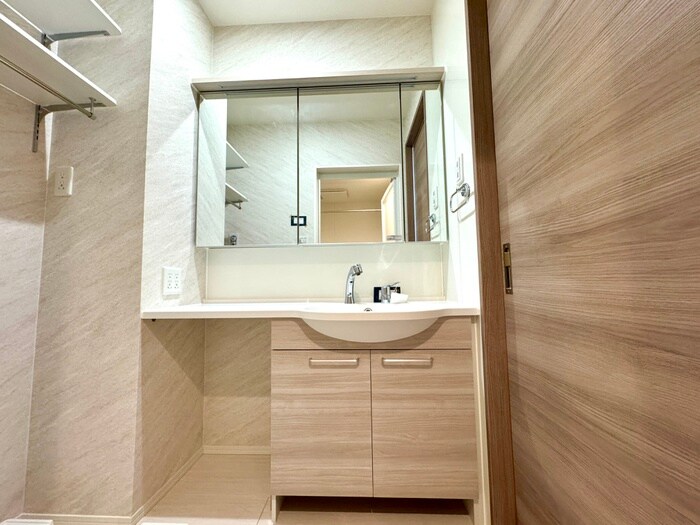 物件内観写真12　(洗面)