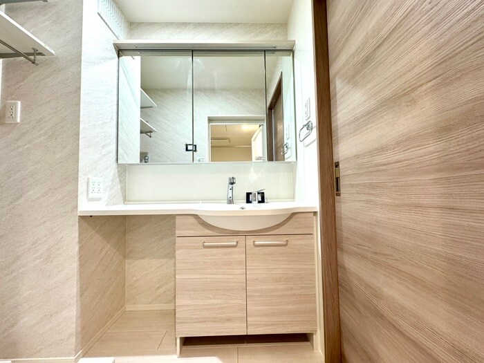 物件内観写真12　(洗面)