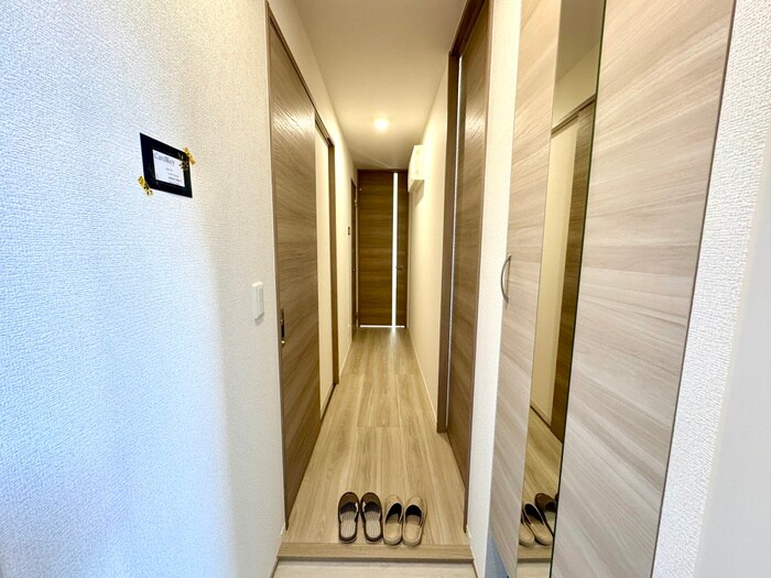 物件内観写真16　(玄関)