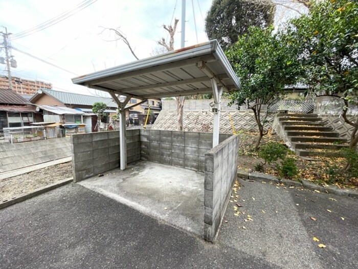 物件外観写真3　(駐輪場)