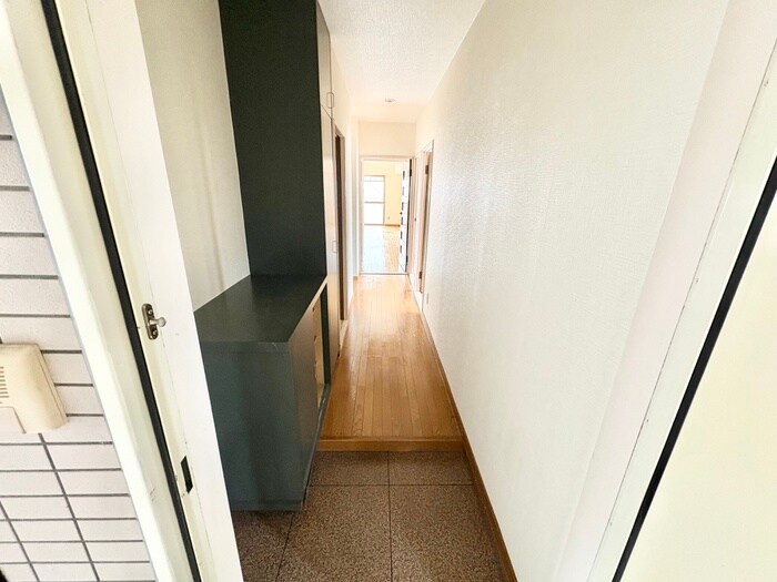 物件内観写真17　(廊下)