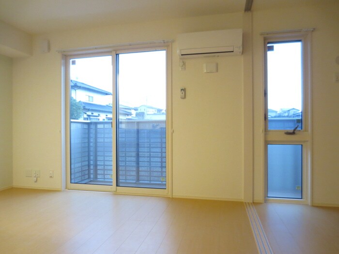 物件内観写真6　(居室)