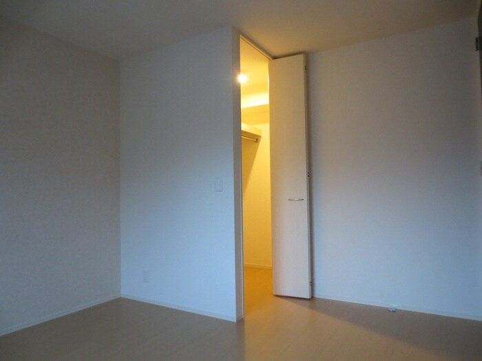 物件内観写真7　(収納)