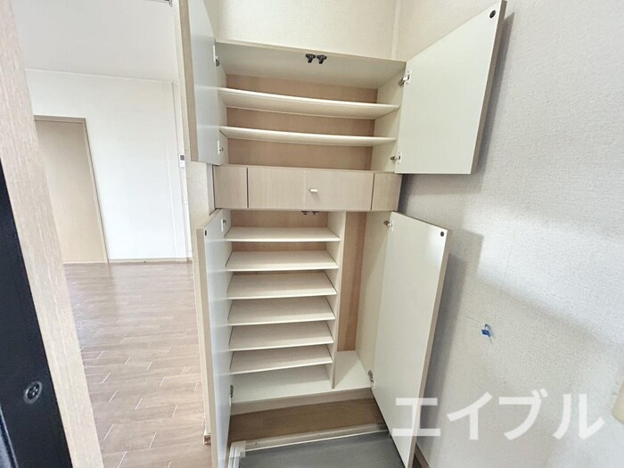 物件内観写真16　(靴箱)
