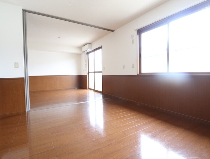 物件内観写真9　(居室)