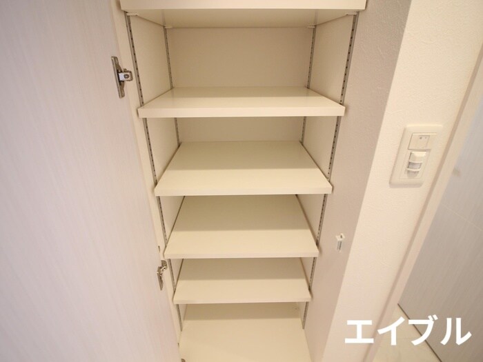 物件内観写真8　(靴箱)