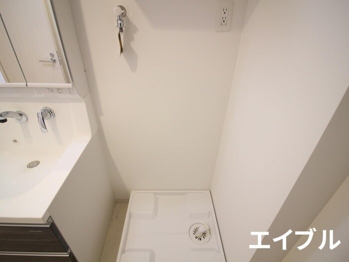 物件内観写真15　(洗濯機置場)