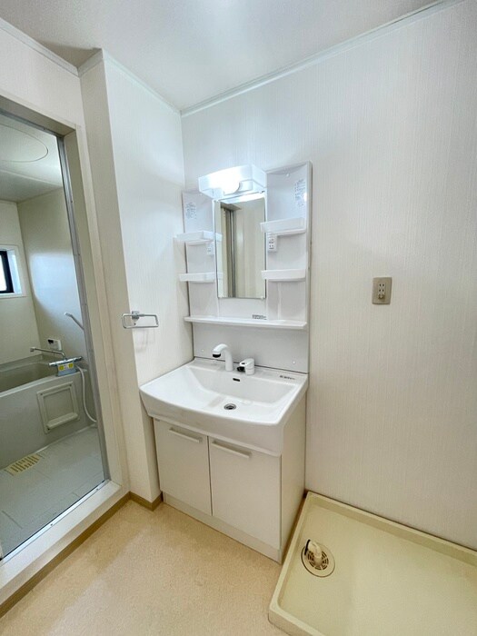 物件内観写真8　(洗面)