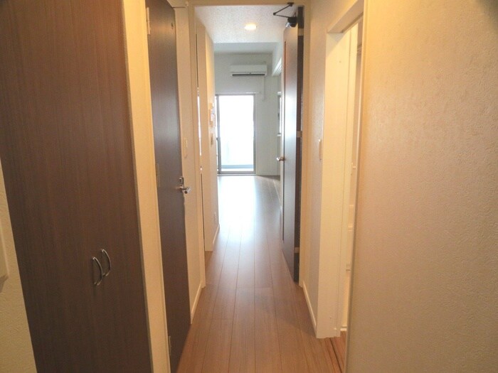 物件内観写真7　(廊下)