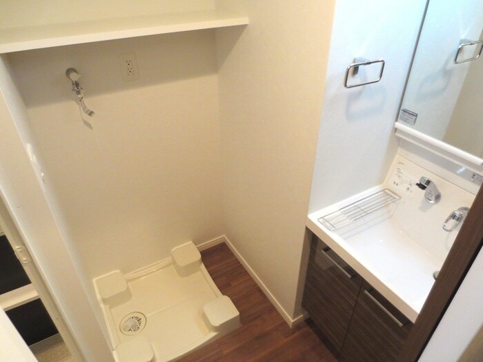 物件内観写真9　(洗濯機置場)