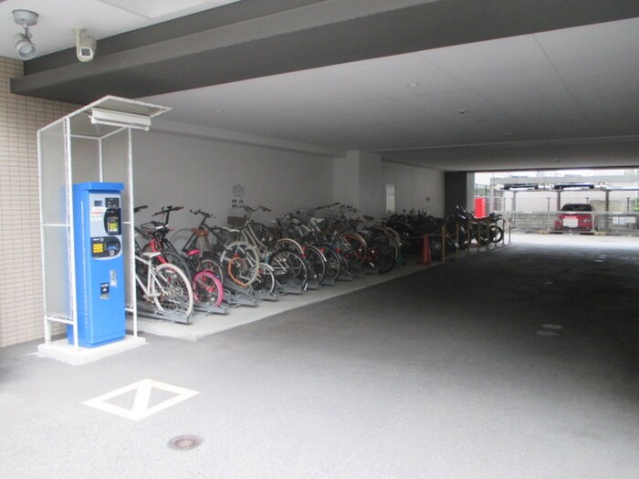 物件外観写真6　(駐輪場)