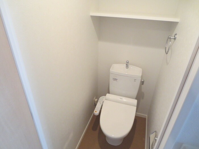 物件内観写真14　(トイレ)
