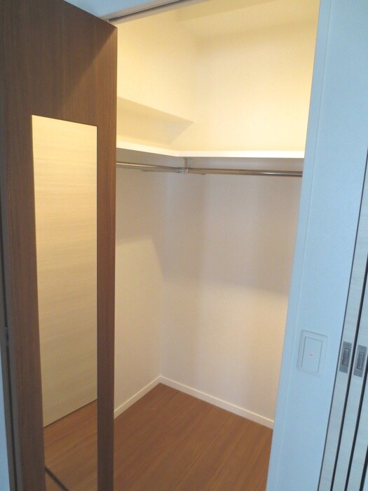 物件内観写真15　(収納)