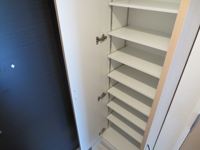 物件内観写真15　(玄関)