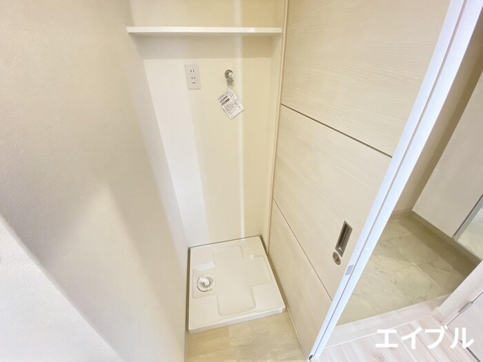 物件内観写真12　(洗濯機置場)