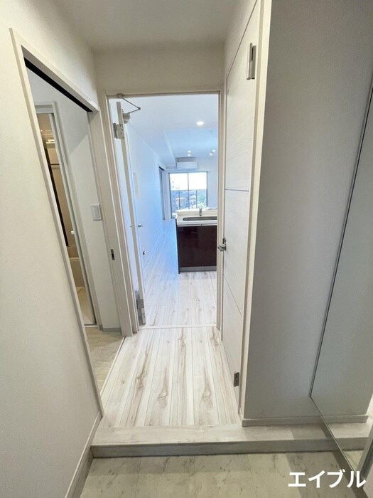 物件内観写真12　(玄関)