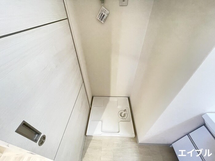 物件内観写真18　(洗濯機置場)