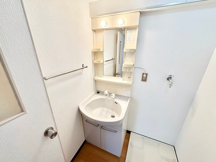 物件内観写真12　(洗面)