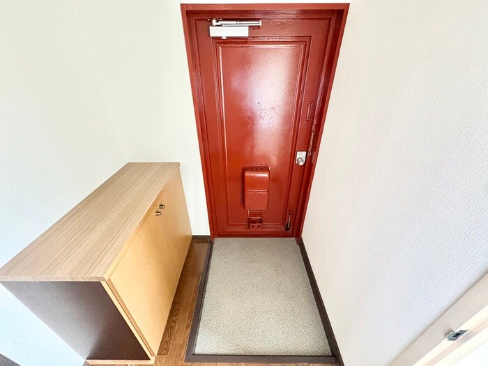 物件内観写真14　(玄関)