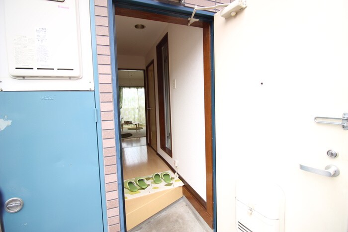 物件内観写真13　(玄関)