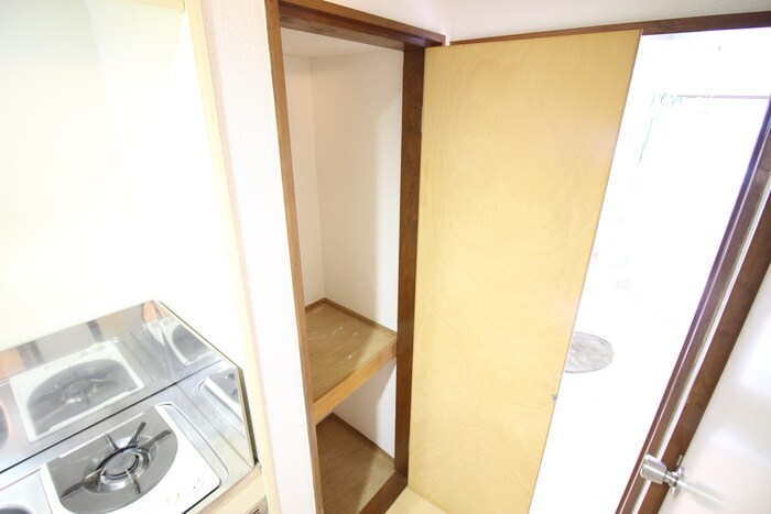 物件内観写真21　(収納)