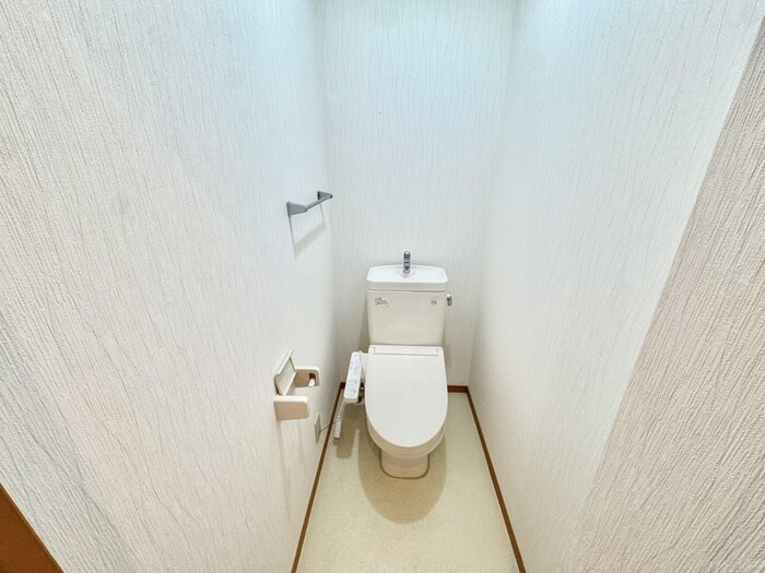 物件内観写真8　(トイレ)