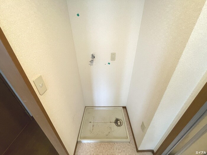 物件内観写真17　(洗濯機置場)