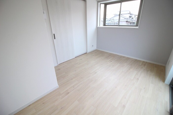 物件内観写真4　(居室)