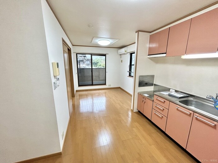 物件内観写真2　(居室)