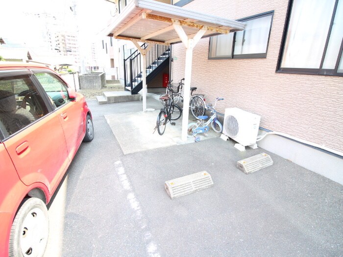 物件外観写真3　(駐輪場)