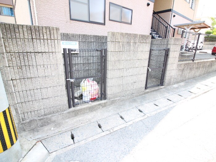 物件外観写真6　(外観写真)