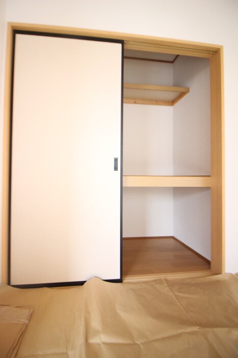 物件内観写真18　(収納)