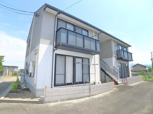 レーベンハイツB棟外観写真