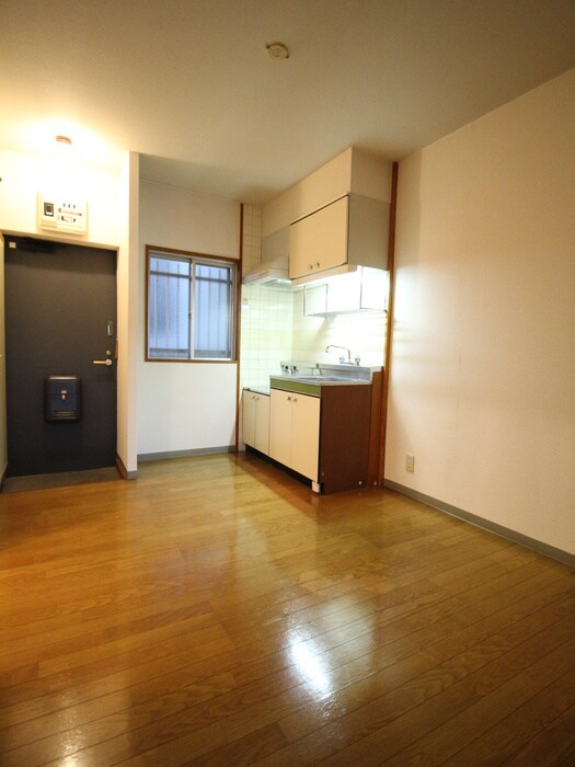 物件内観写真4　(居室)