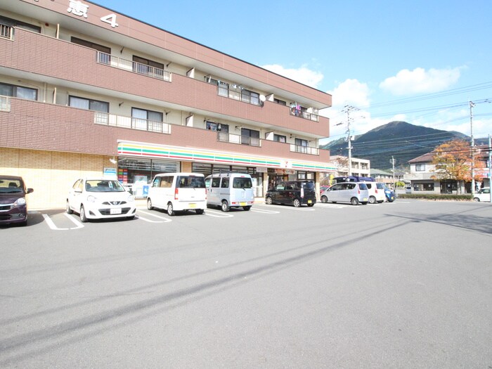 物件外観写真3　(周辺環境)