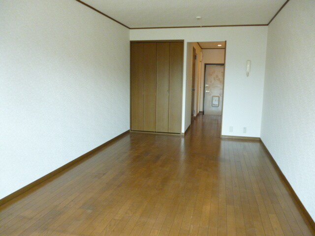 物件内観写真4　(居室)