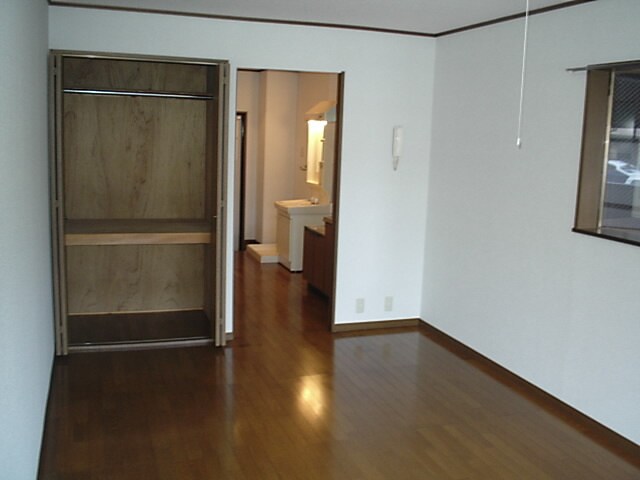 物件内観写真8　(居室)