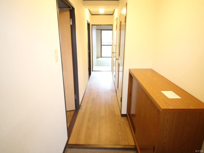 物件内観写真17　(廊下)
