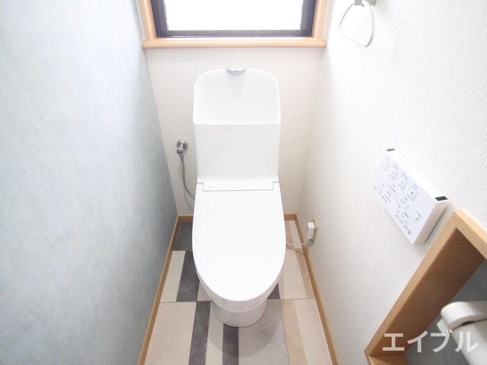 物件内観写真12　(トイレ)