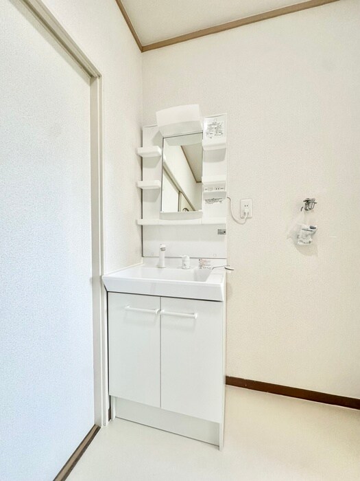 物件内観写真8　(洗面)