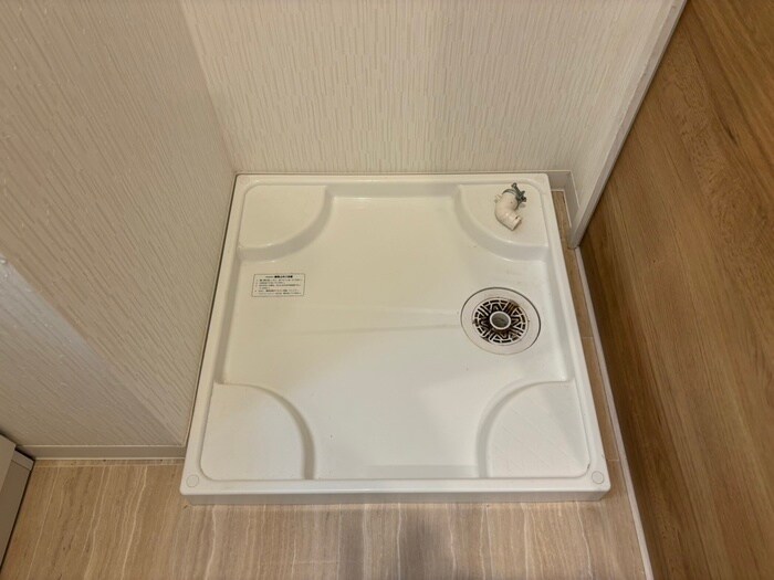 物件内観写真15　(洗濯機置場)